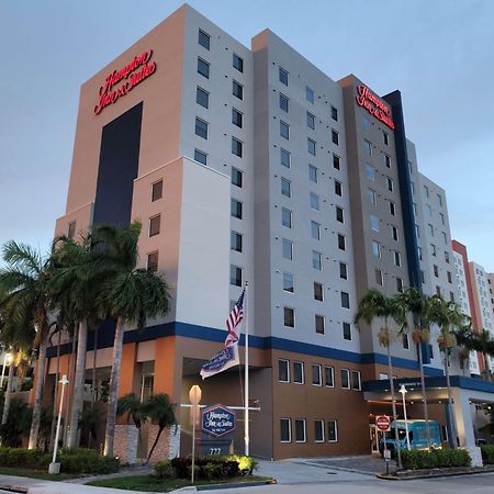 Hampton Inn & Suites Miami Airport South/Blue Lagoon Exterior foto